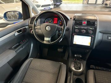 Volkswagen Touran  *7Sitzer*Navi*DSG*Sitzh*BiXenon*