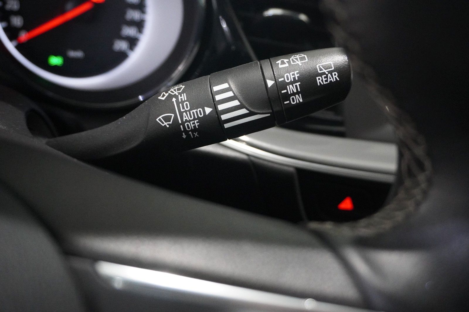 Fahrzeugabbildung Opel Insignia B ST 2.0D EDITION NAVI/LED/TEMP./SH/DAB