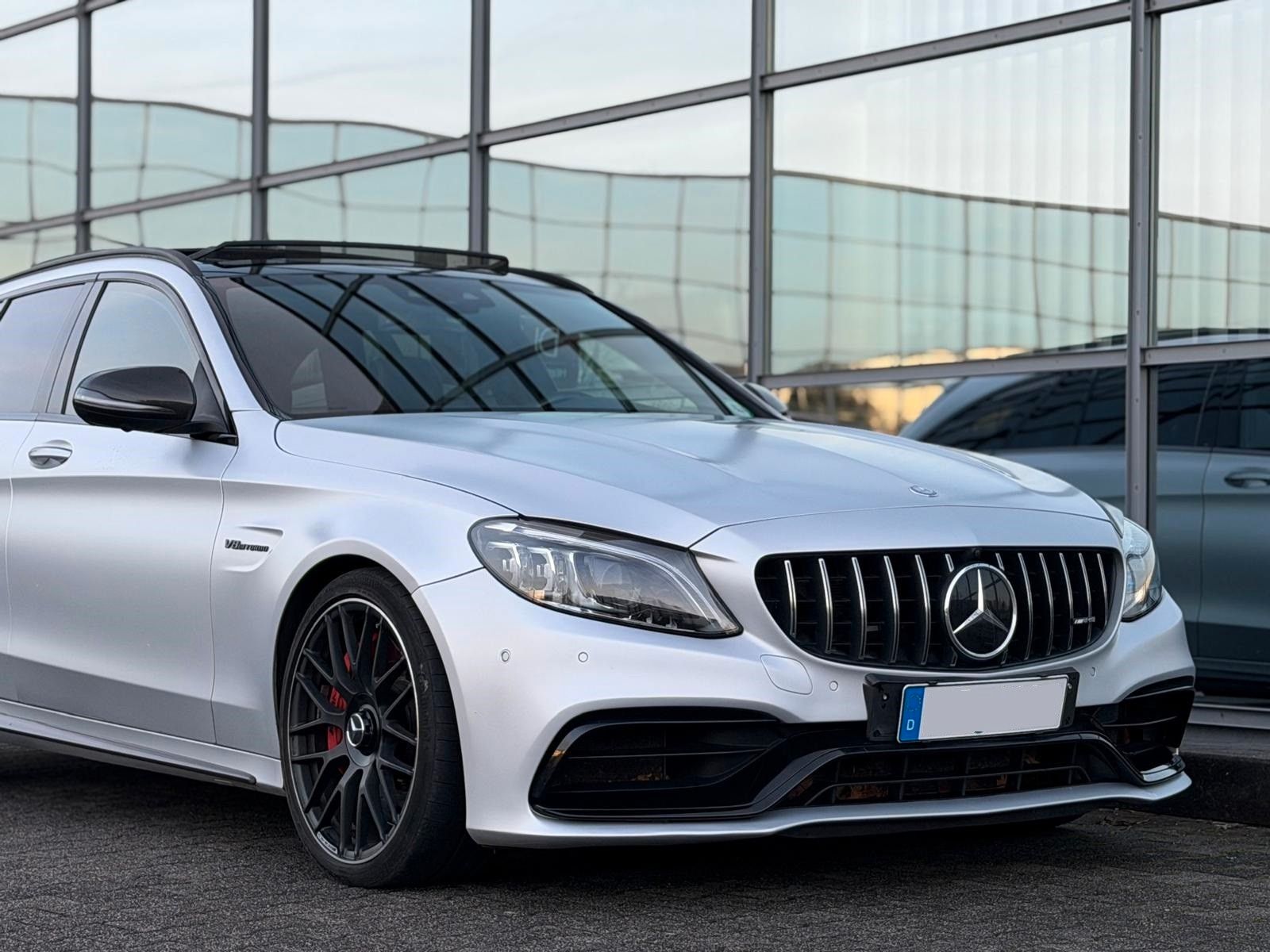 MERCEDES-BENZ C 63 s AMG Designo Kamera Klappe DE