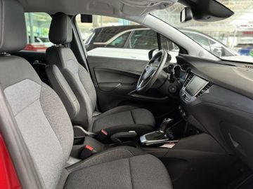 Fotografie 7 des Opel Crossland (X) Crossland 1.2 Automatik Elegance Paket