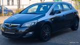 Opel Astra J Lim. 5-trg. Sport