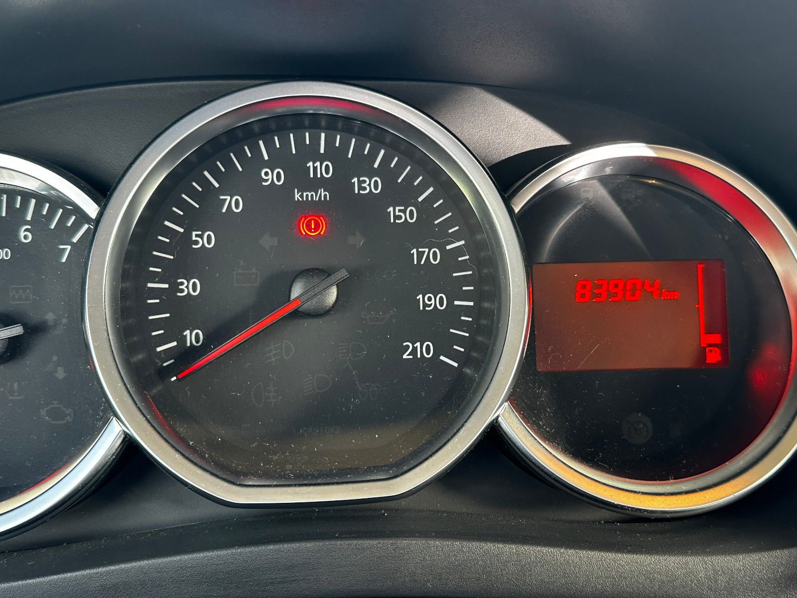 Fahrzeugabbildung Dacia Dokker Stepway Celebration AHK fest