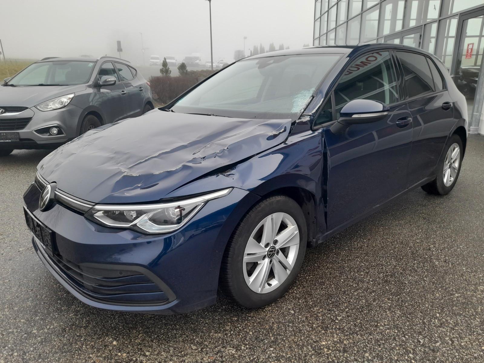 Volkswagen Golf 1.5 TSI Lim. Life LED/NAVI/AMBIENTE/PDC/SHZ