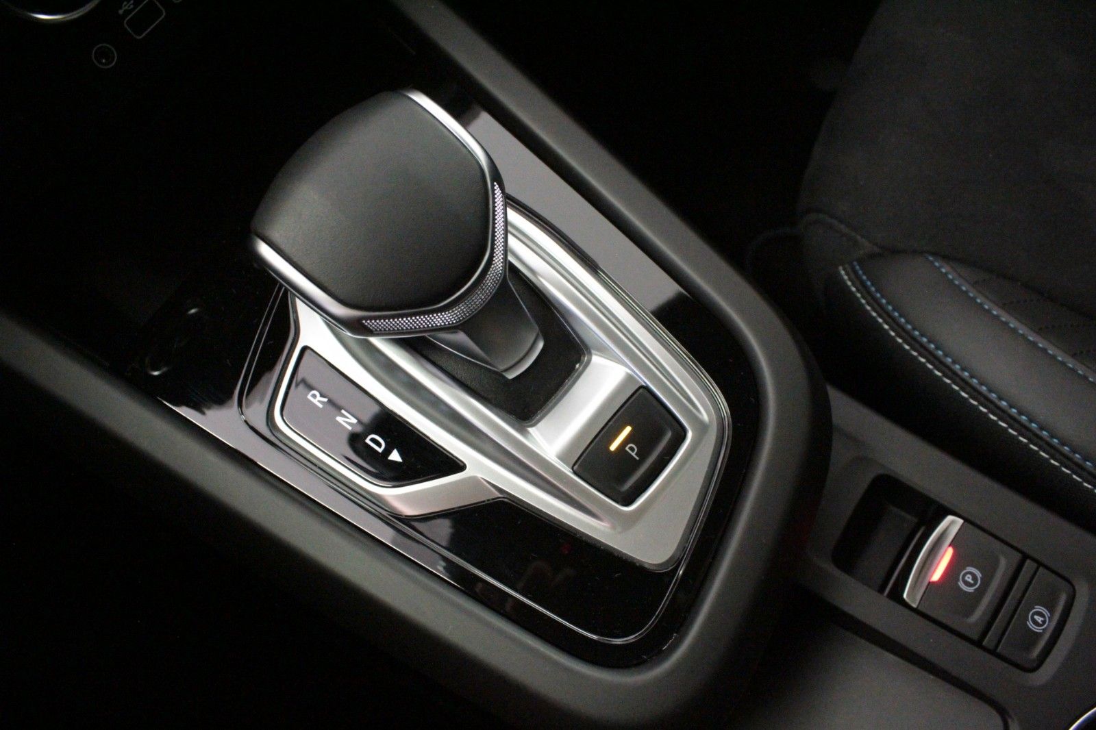 Fahrzeugabbildung Renault Arkana Mild Hybrid 160 EDC Esprit Alpine*15059*