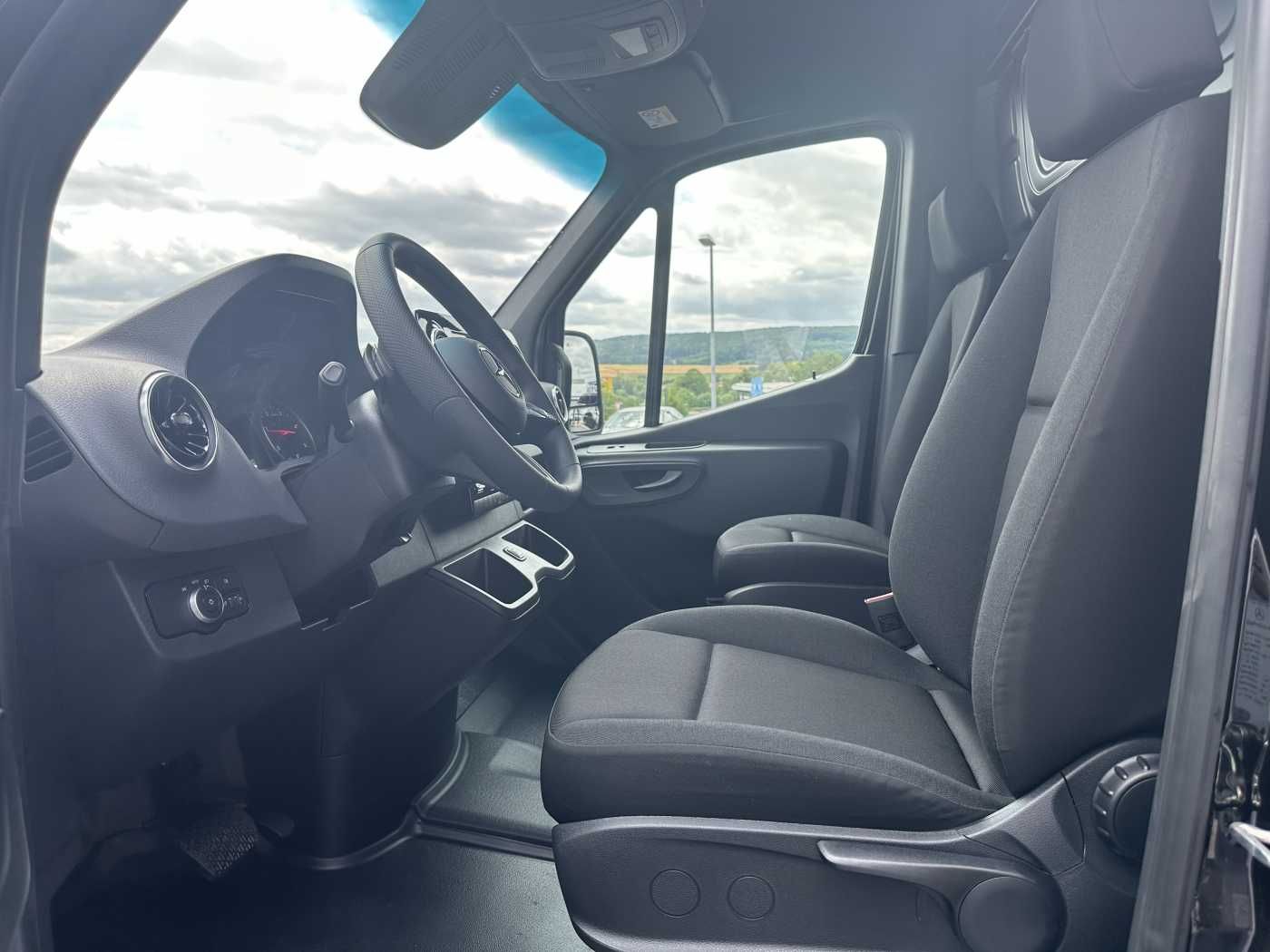 Fahrzeugabbildung Mercedes-Benz Sprinter 319/419 CDI 3665 9G 4x4 Klima Kamera