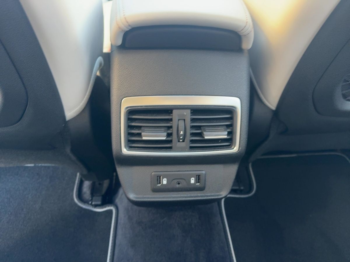 Fahrzeugabbildung Renault Koleos INITIALE PARIS dCi 190 4WD ACC Panodach