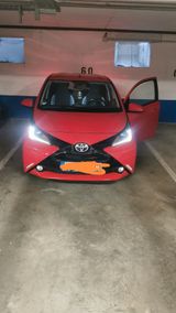 Toyota Aygo (X) 1,0-l-VVT-i x-play x-play - Toyota Aygo (X) in Köln