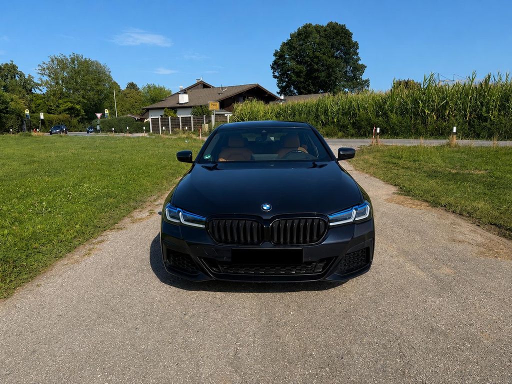 Image of BMW 530