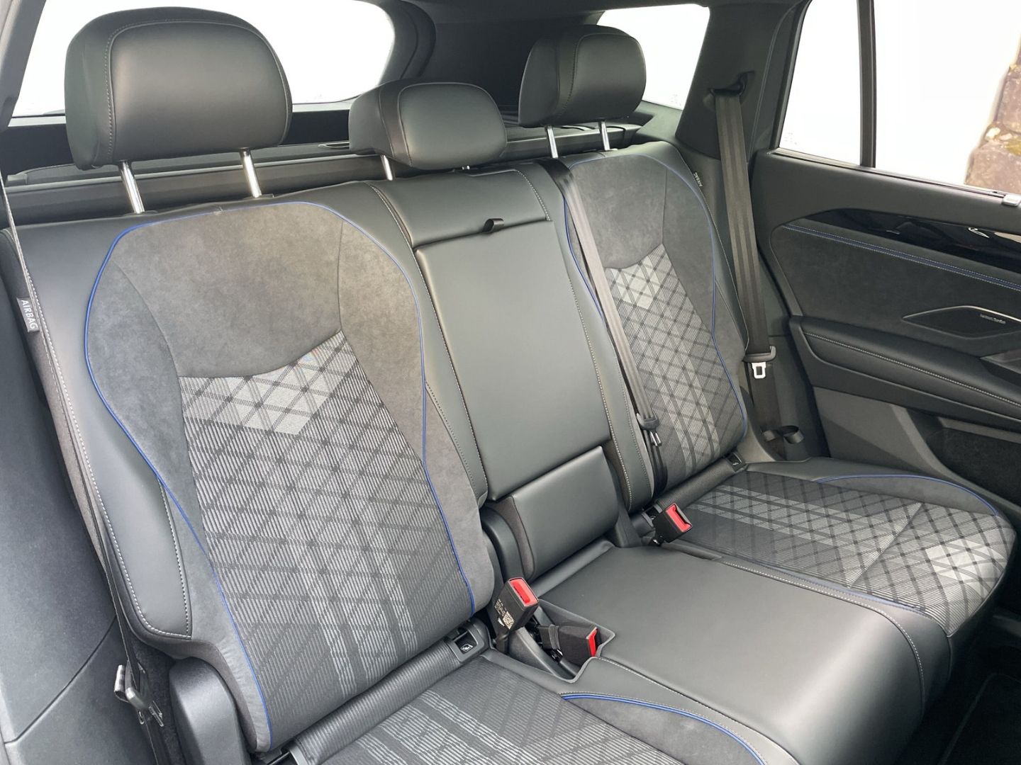 Tayron R-Line 2.0 TDI DSG 4MOTION Standhzg/Pano