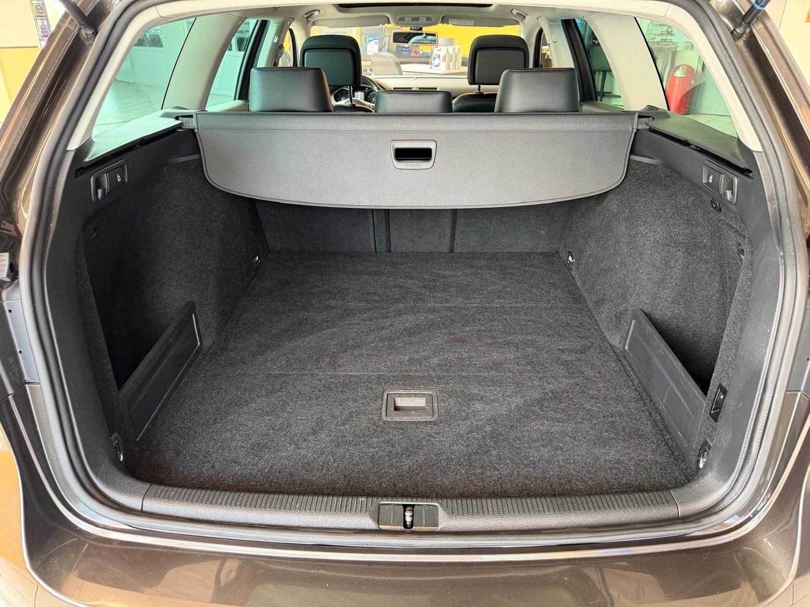 Volkswagen Passat 2011 — photo 10
