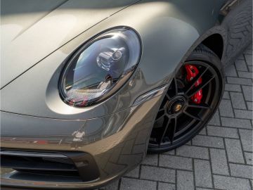 Porsche 992 - 12