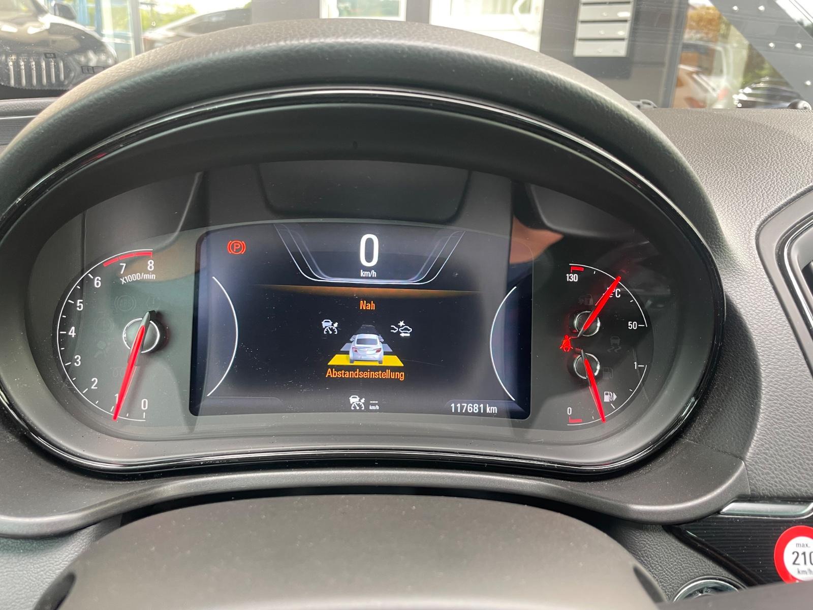 Opel Insignia 2014 — photo 11
