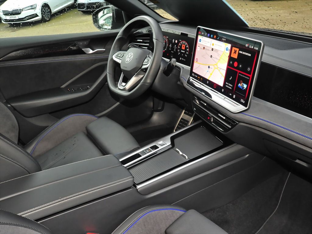 Volkswagen Passat Variant 2.0 TDI R-Line Navi Pano AHK HuD foto 5