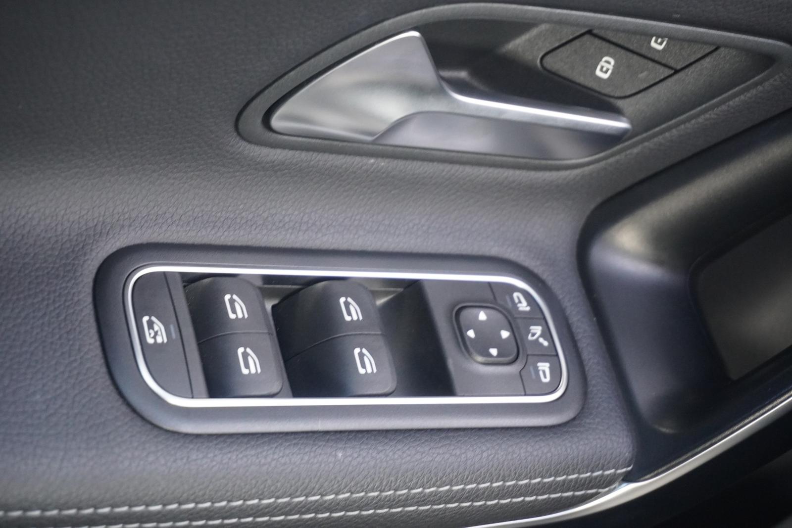 Mercedes-Benz A180 Progressive 7G-DCT LED Navi Kamera Tempomat