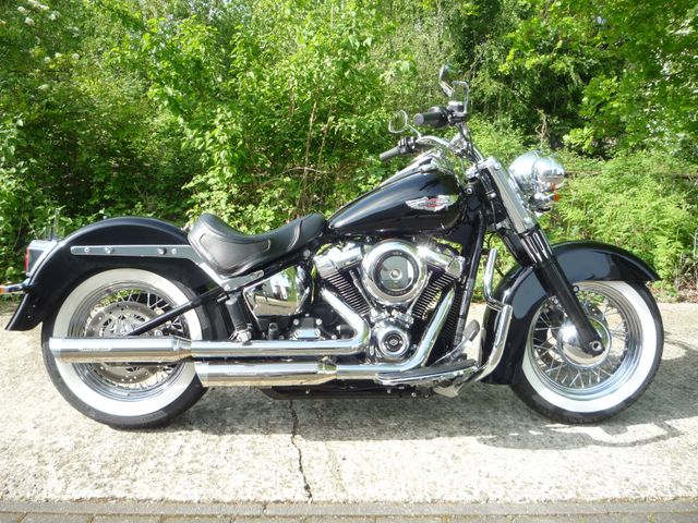 Harley-Davidson Softail Deluxe ABS Miller Auspuff Weißwandreifen