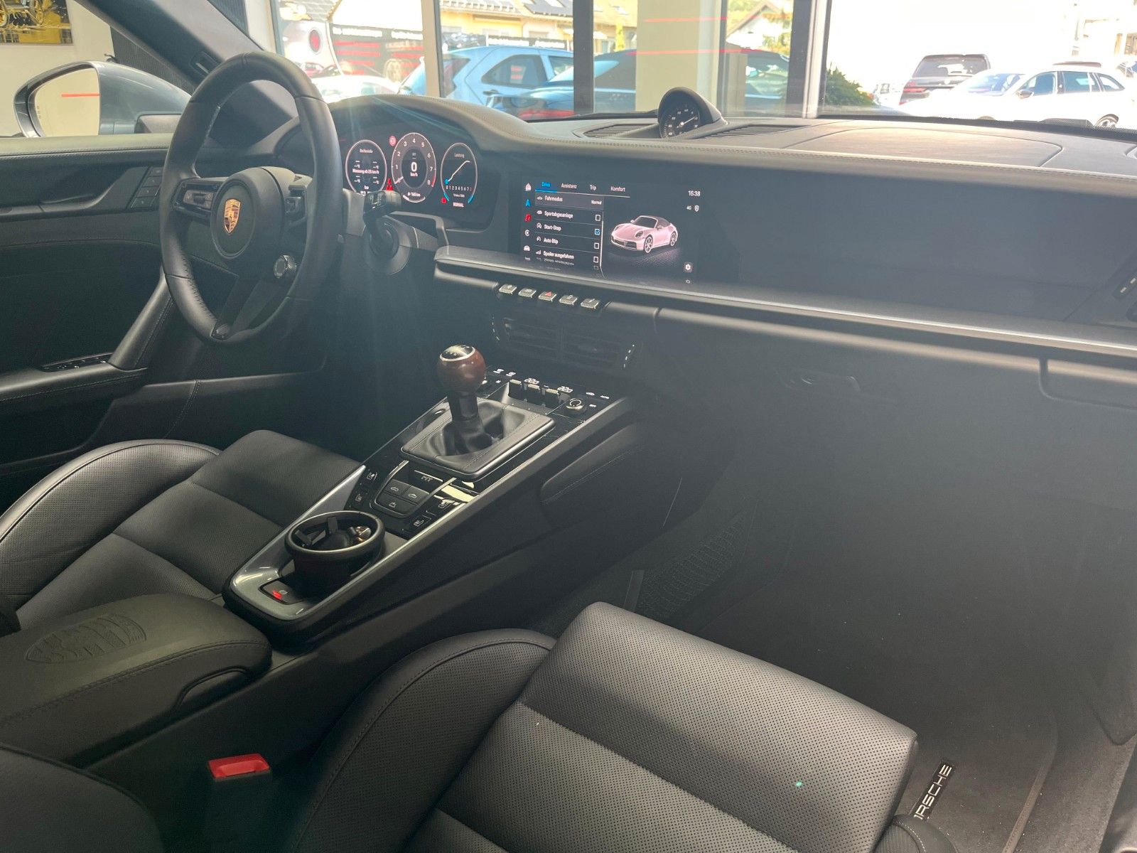Fahrzeugabbildung Porsche 992.2 Carrera T Cabriolet*Matrix*360°*Ganzleder*