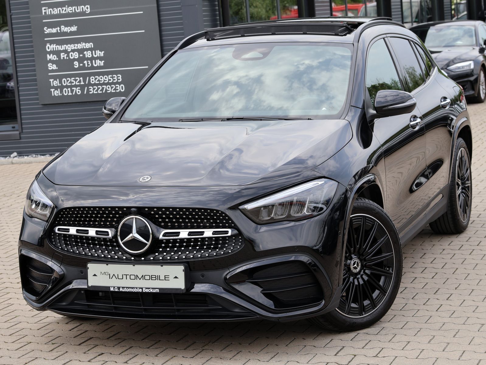 MERCEDES-BENZ GLA 200 d 4Matic AMG Line - PANO / NIGHT / LED