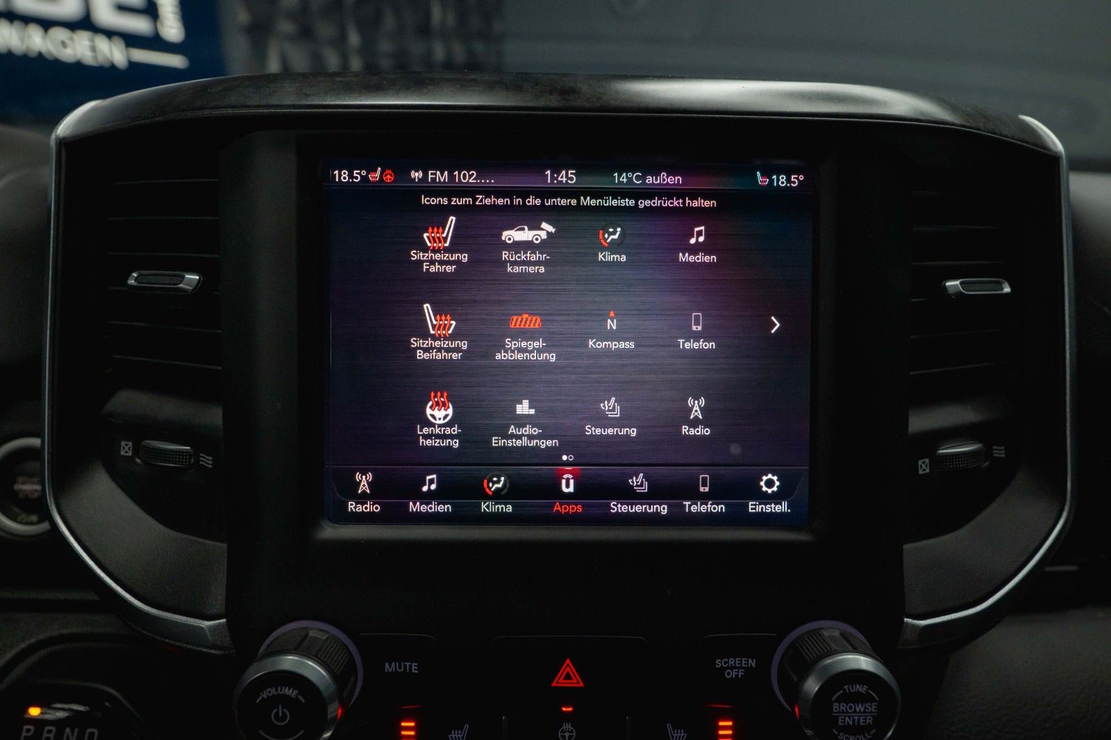 Fahrzeugabbildung Dodge RAM 5.7 V8 HEMI 4x4 OFFROAD Night-Paket *LED*