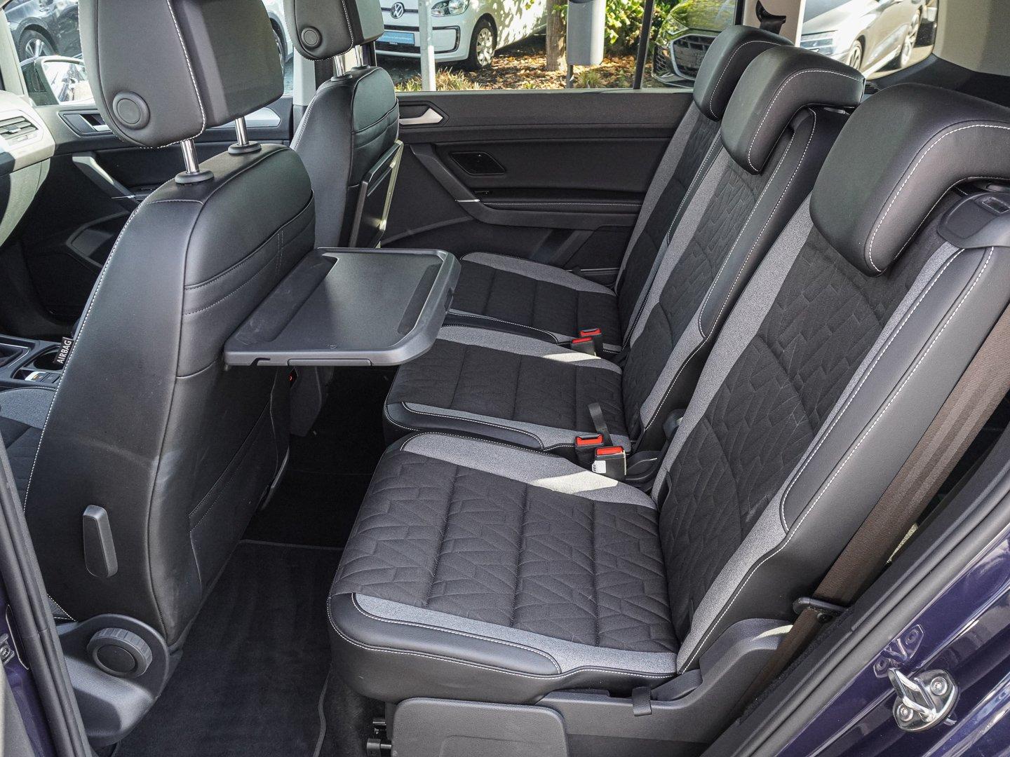 Volkswagen Touran 2.0 TDI DSG Energy 7 SITZE MATRIX AHK NAV