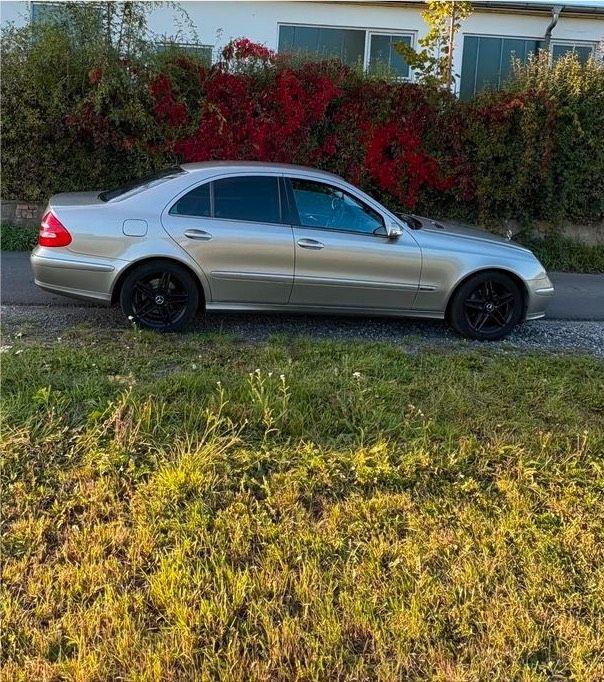 Mercedes-Benz E 280