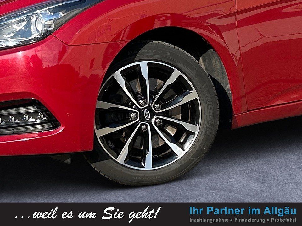 Fahrzeugabbildung Hyundai i40 KOMBI 2.0 GDI STYLE NAV+KAMERA+PDC GARANTIE+