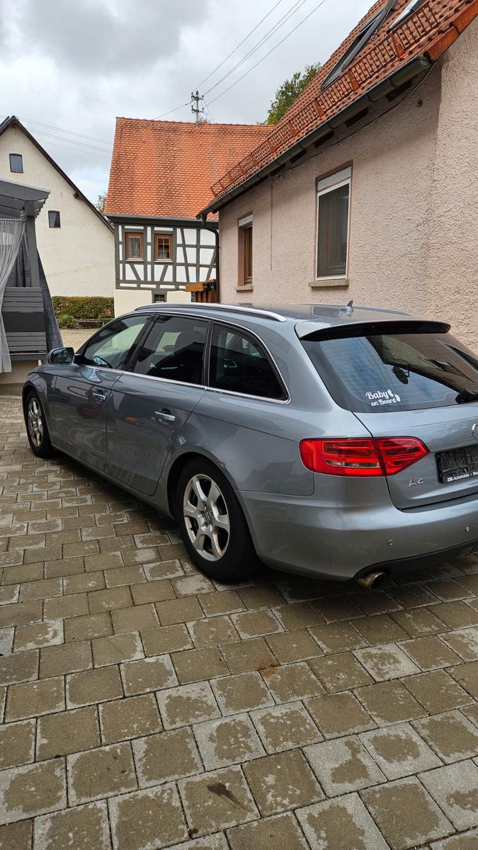 Audi A4 2011 — photo 5