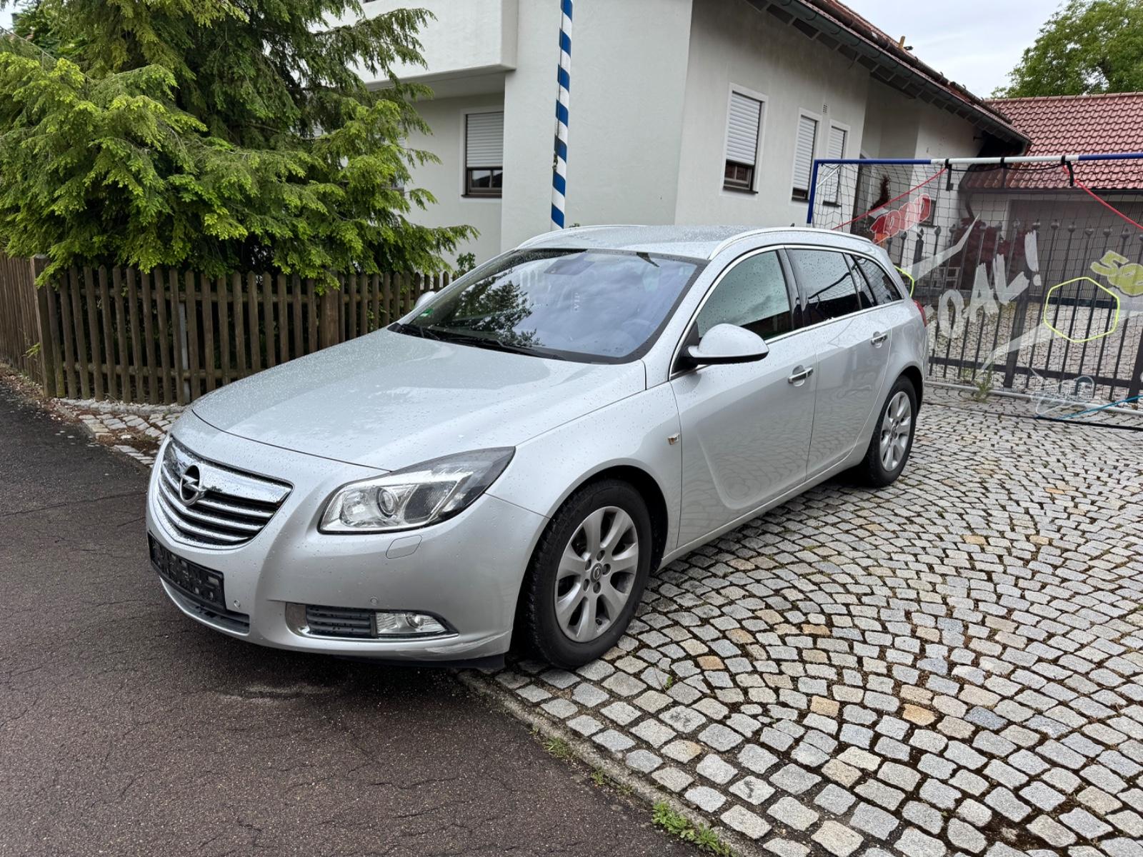 Opel Insignia Sports Tourer 2.0 Turbo Automatik