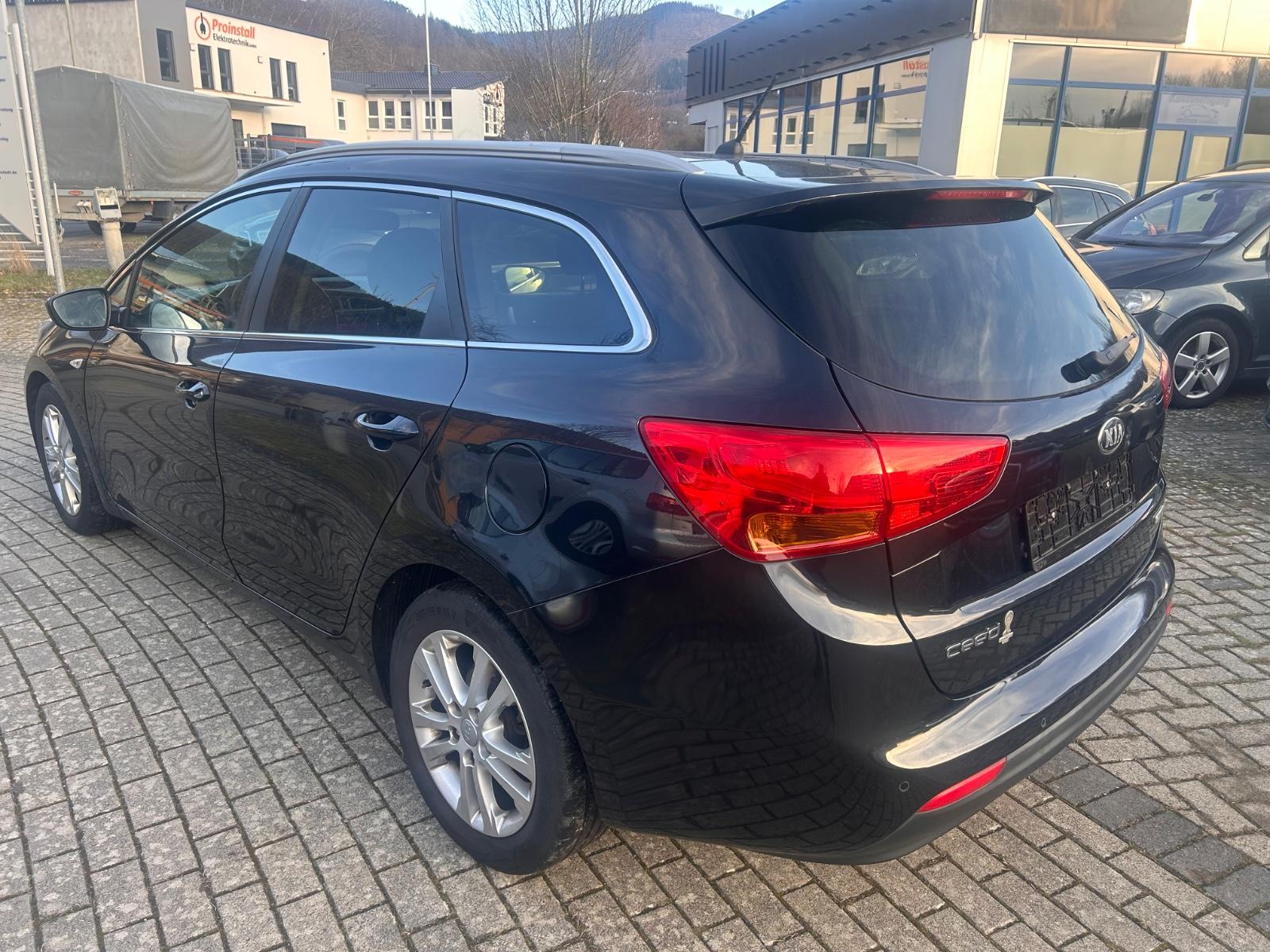 Kia cee'd 2014 — photo 6