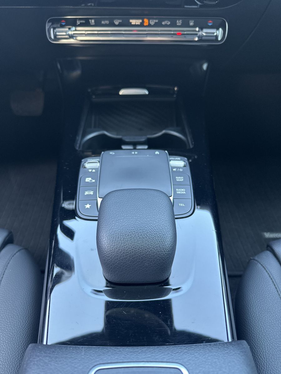 Fahrzeugabbildung Mercedes-Benz A 250e Progressive NAV+LED+PANO+360°+WIDESCREEN