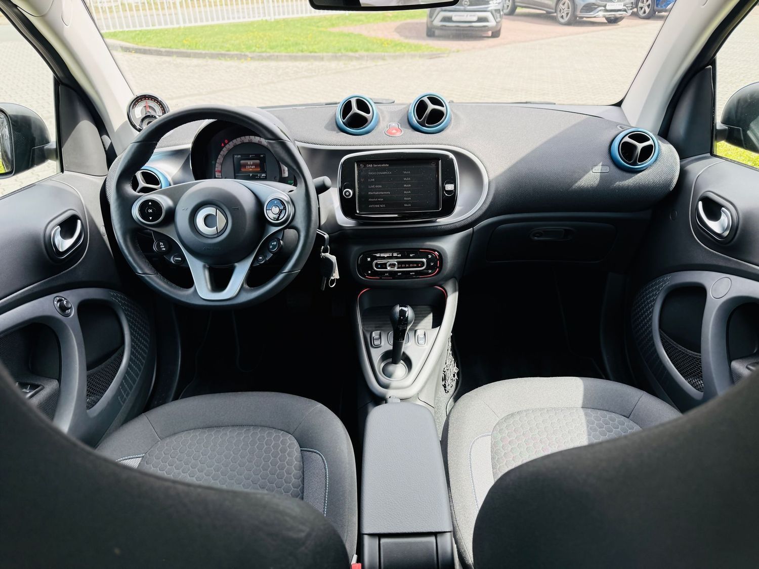 Fahrzeugabbildung Smart forTwo EQ CABRIO EXCLUSIVE, LED, PTS, RFK, W-Pak
