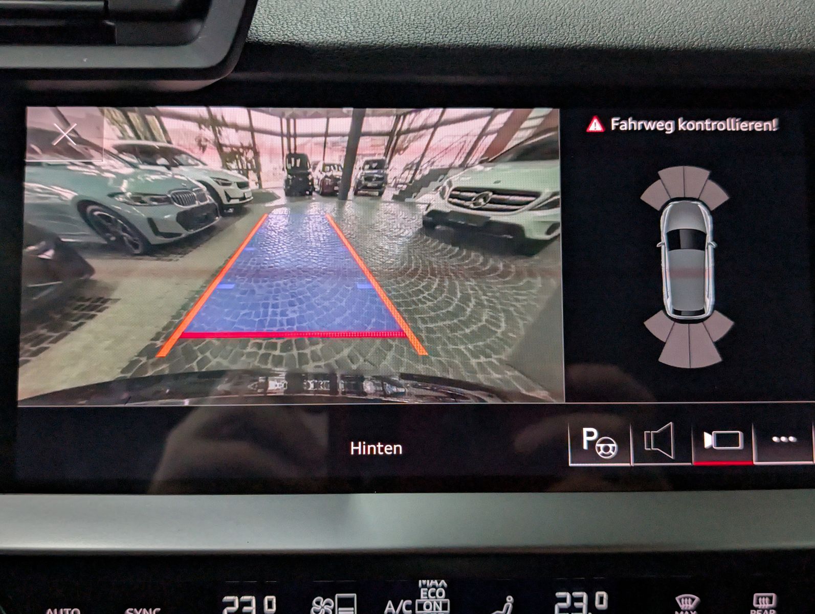 Imagen del vehículo Audi A3 30 TDI S-Line VIRT KAM LED SHZ APP NAVI 17