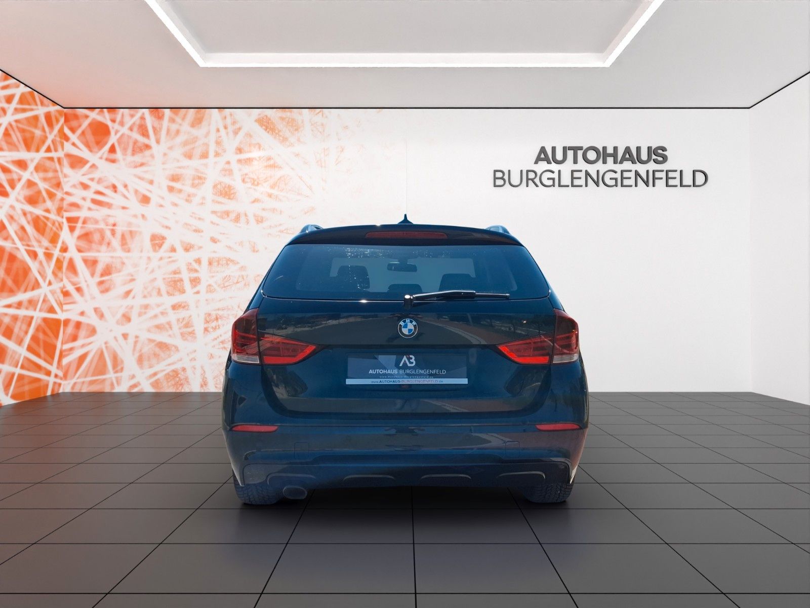 Fahrzeugabbildung BMW X1 18d xDrive ! M-Paket ! AHK !