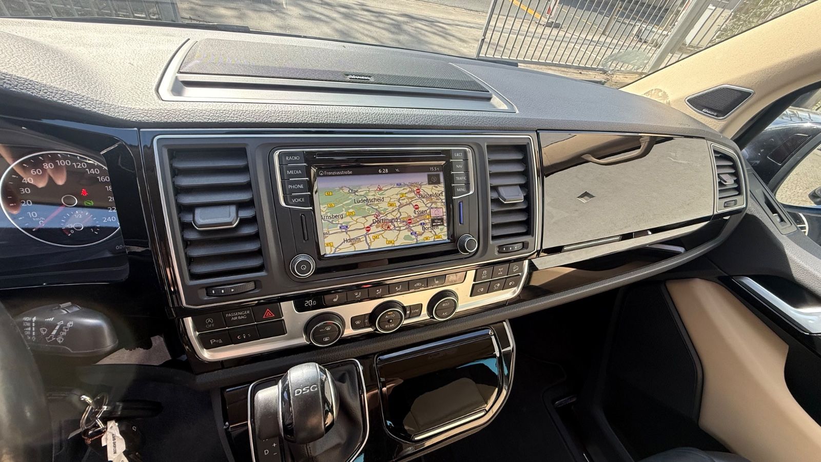 Fahrzeugabbildung Volkswagen T6 Multivan Highline 4-Motion