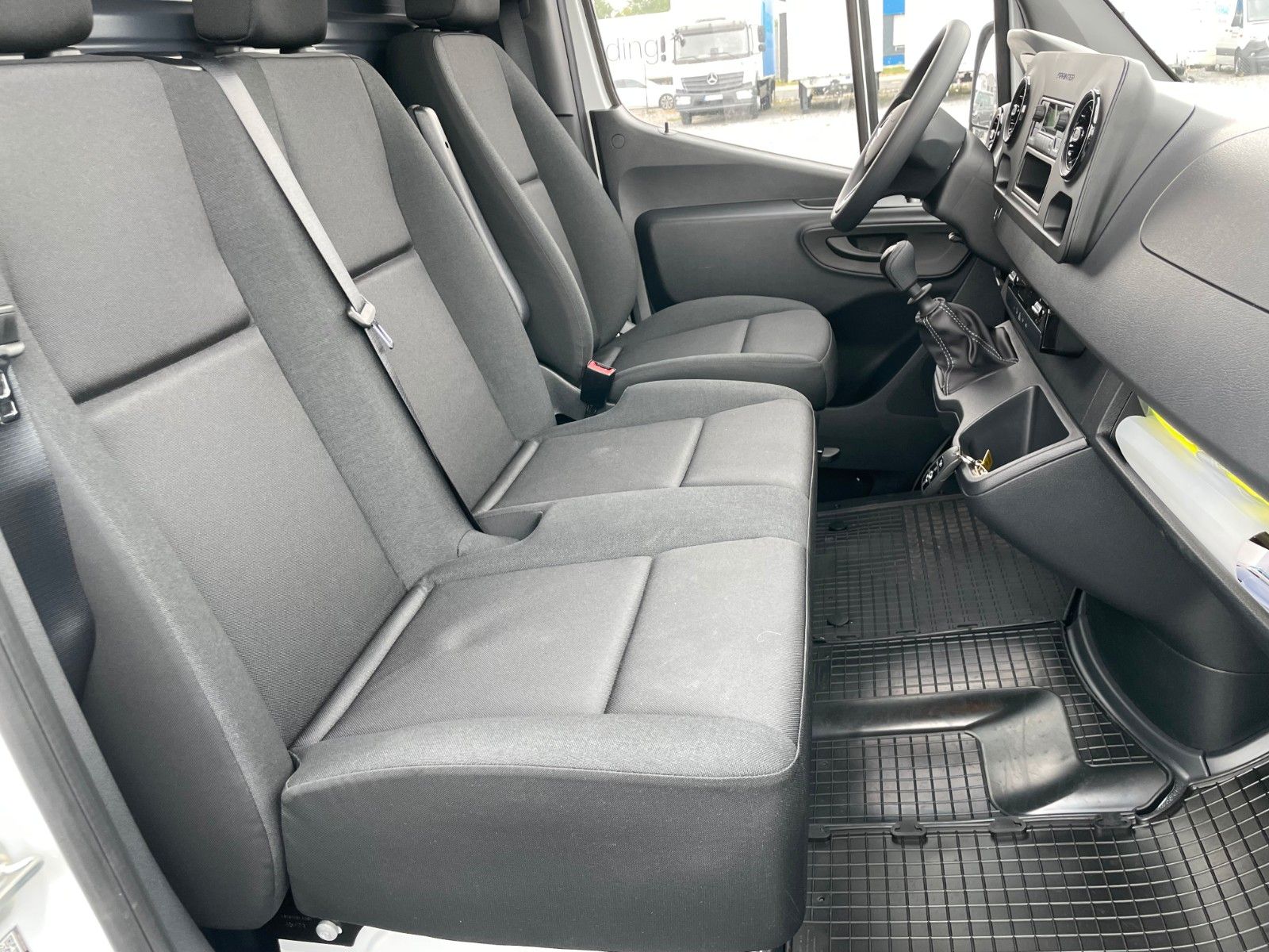 Fahrzeugabbildung Mercedes-Benz Sprinter III 317 CDI  L3 H2 Klima