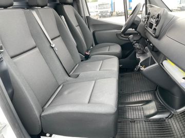 Fahrzeugabbildung Mercedes-Benz Sprinter III 317 CDI  RWD