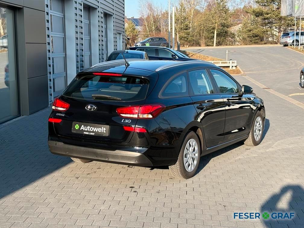 Hyundai i30 cw 1.4 Family SHZ/PDC/KLIMA BLUETOOTH