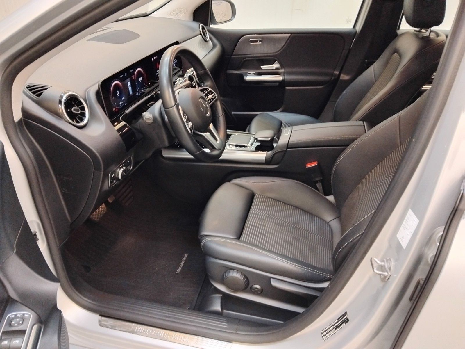 Mercedes-Benz B 180 (06/2026, Benzin)