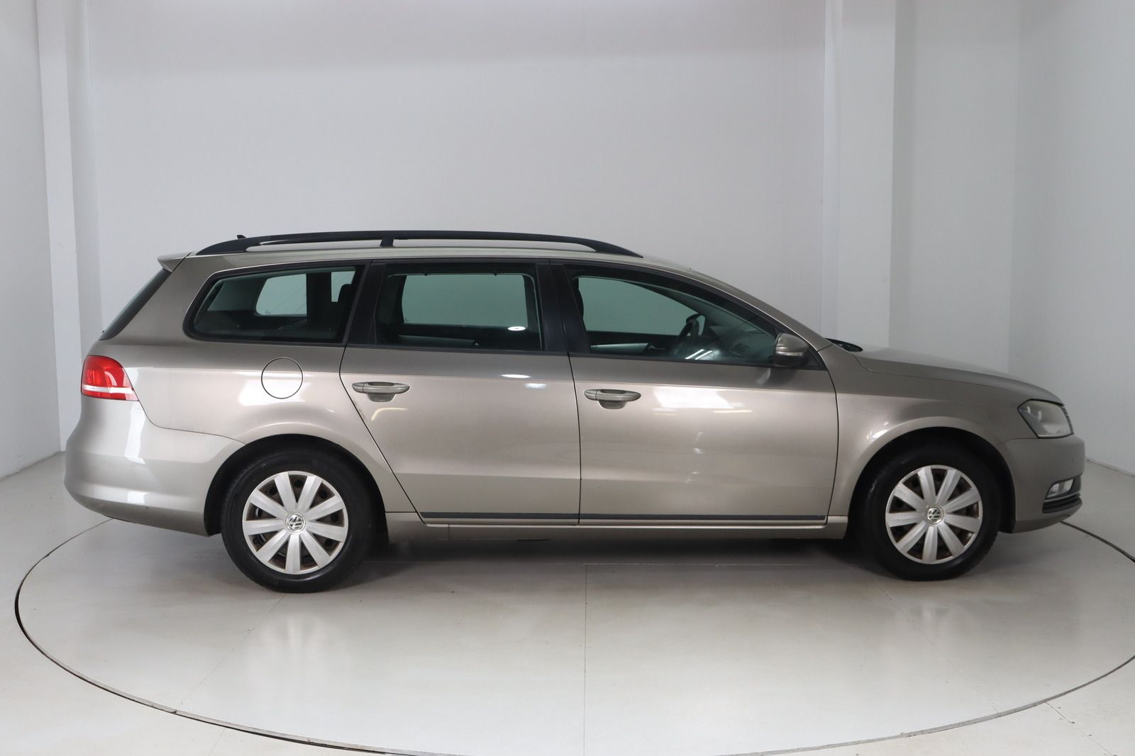 Fahrzeugabbildung Volkswagen Passat 1.4 TSI Trendline Variant  * Sitzhzg. PDC