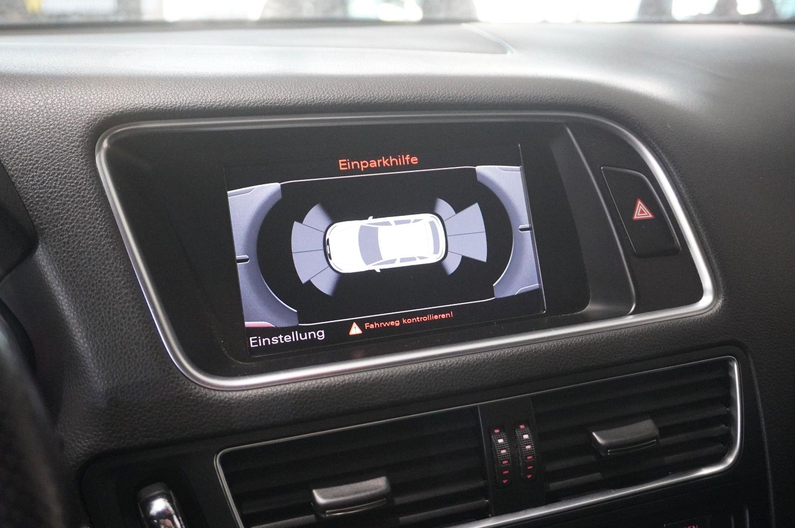 Fahrzeugabbildung Audi Q5 3.0 TDI V6 S-LINE QUATTRO NAVI/BI-XENON/SPORT
