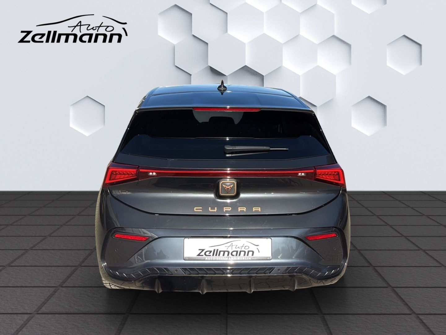 Born 150kW LED ACC 360°Kamera ParkLenkAssist Sit