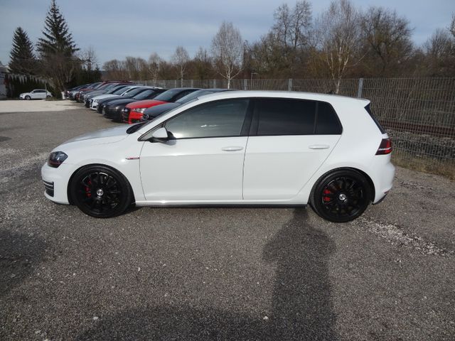 Fahrzeugabbildung Volkswagen Golf VII GTI/DSG/Xenon/Airride Luft /18-Zoll/