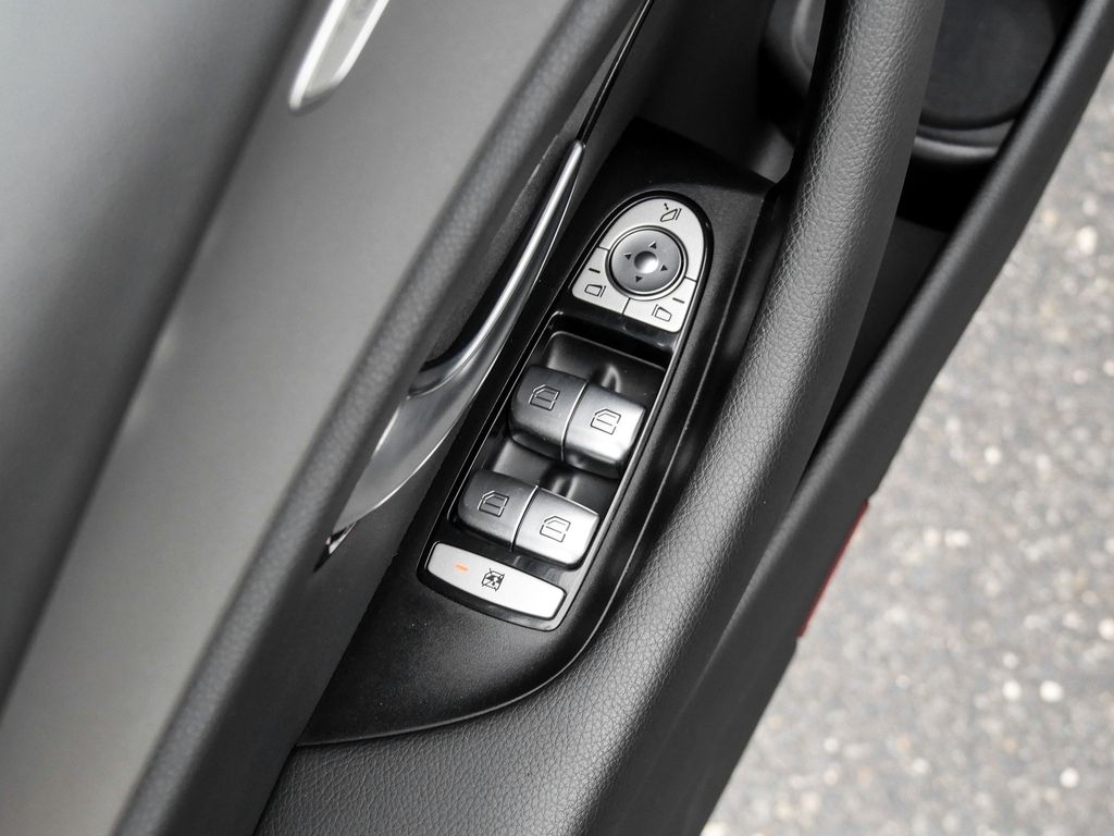 Mercedes-Benz E 220 d T |Avantgarde|DISTR|LED|NAVI|BURM|KAM|LM