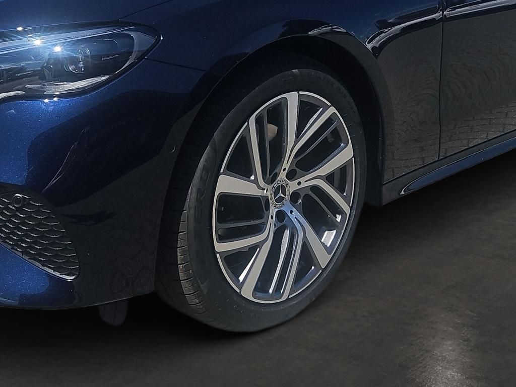 Fahrzeugabbildung Mercedes-Benz E 220 d 4M T-Modell +EDITION-AVANTGARDE+AHK+DIGI