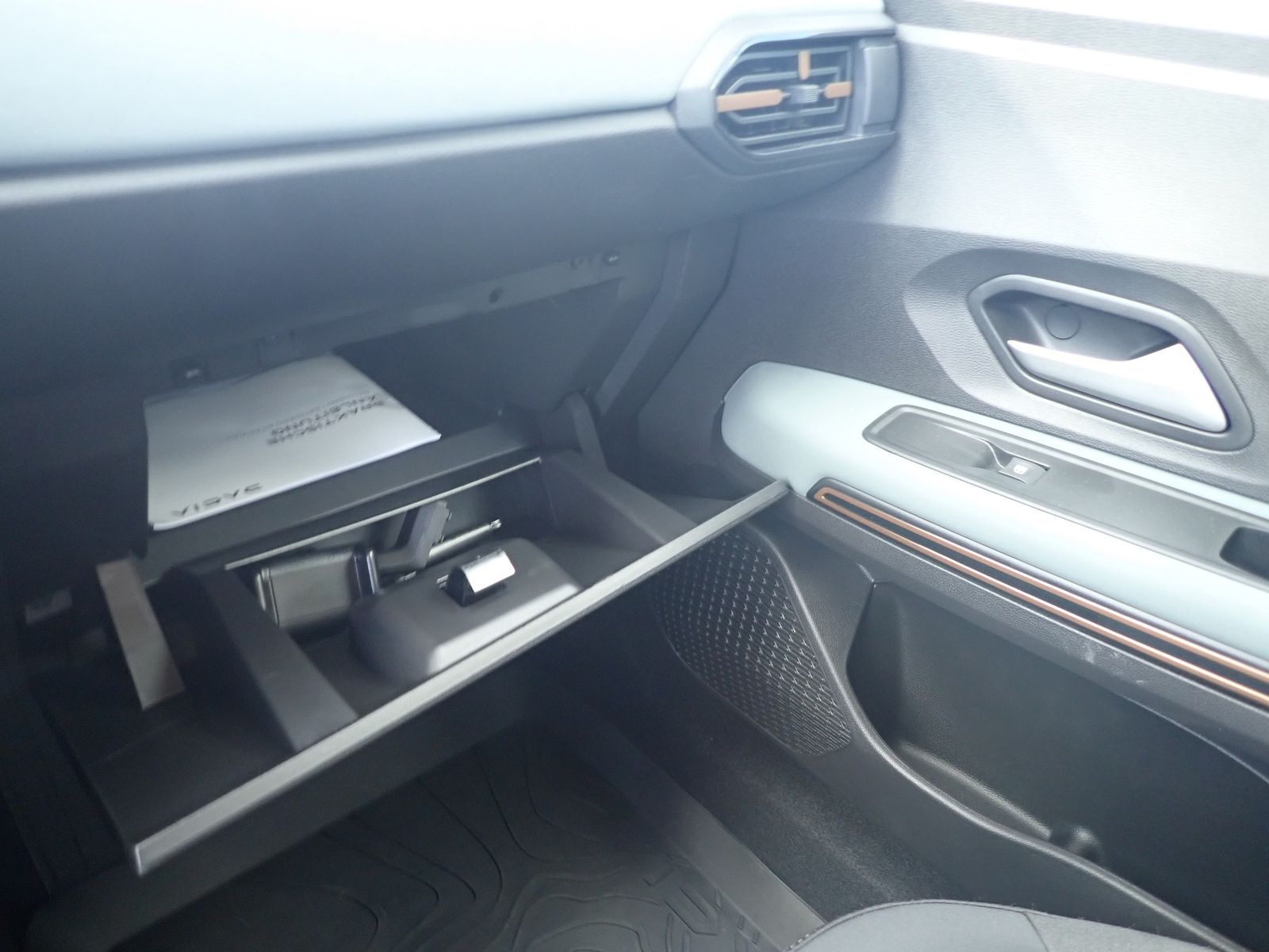 Fahrzeugabbildung Dacia Sandero Stepway Extreme Eco-G 120 auto