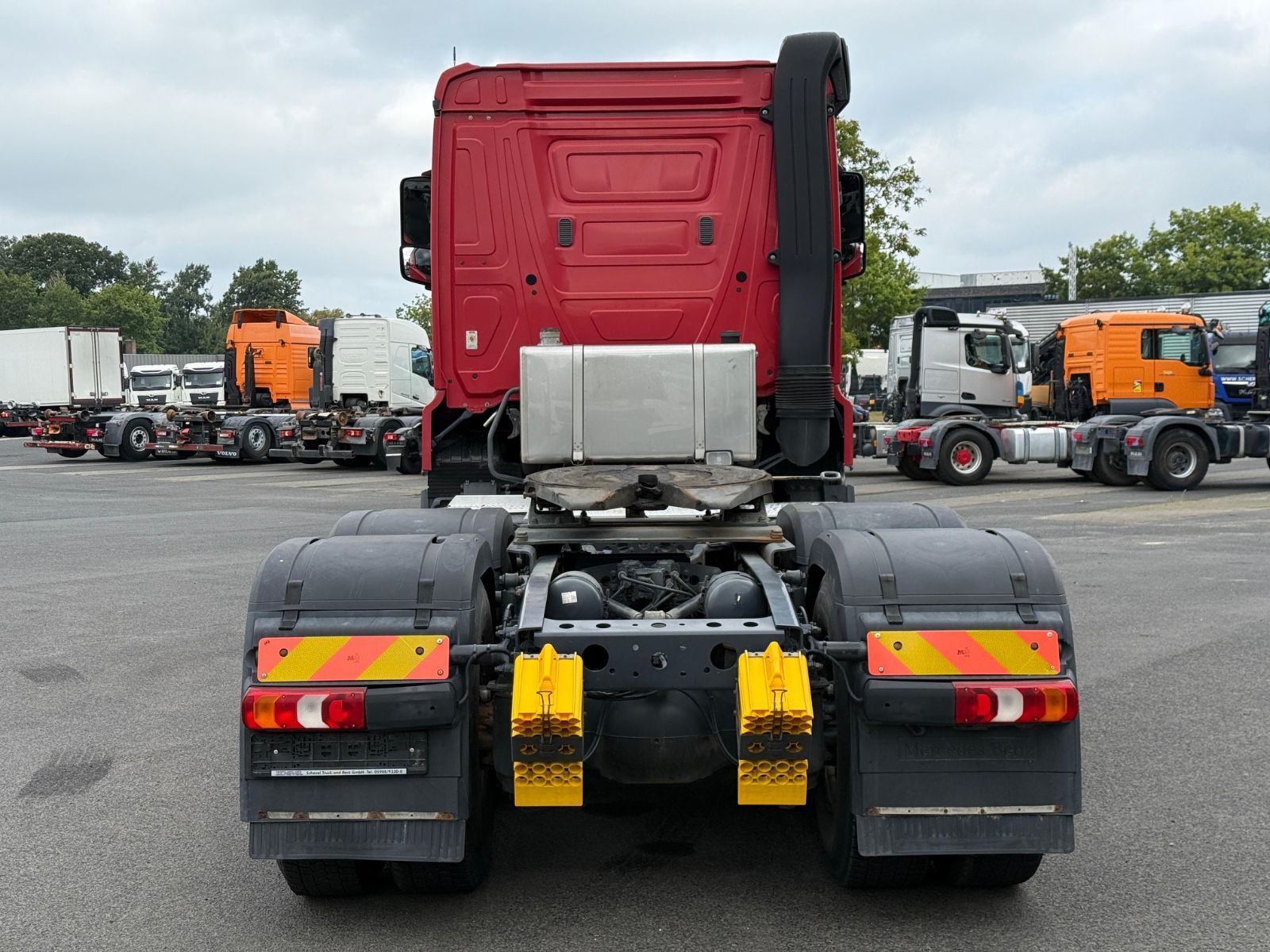 Fahrzeugabbildung Mercedes-Benz Arocs 2645 6x4 SZM Kipphydraulik