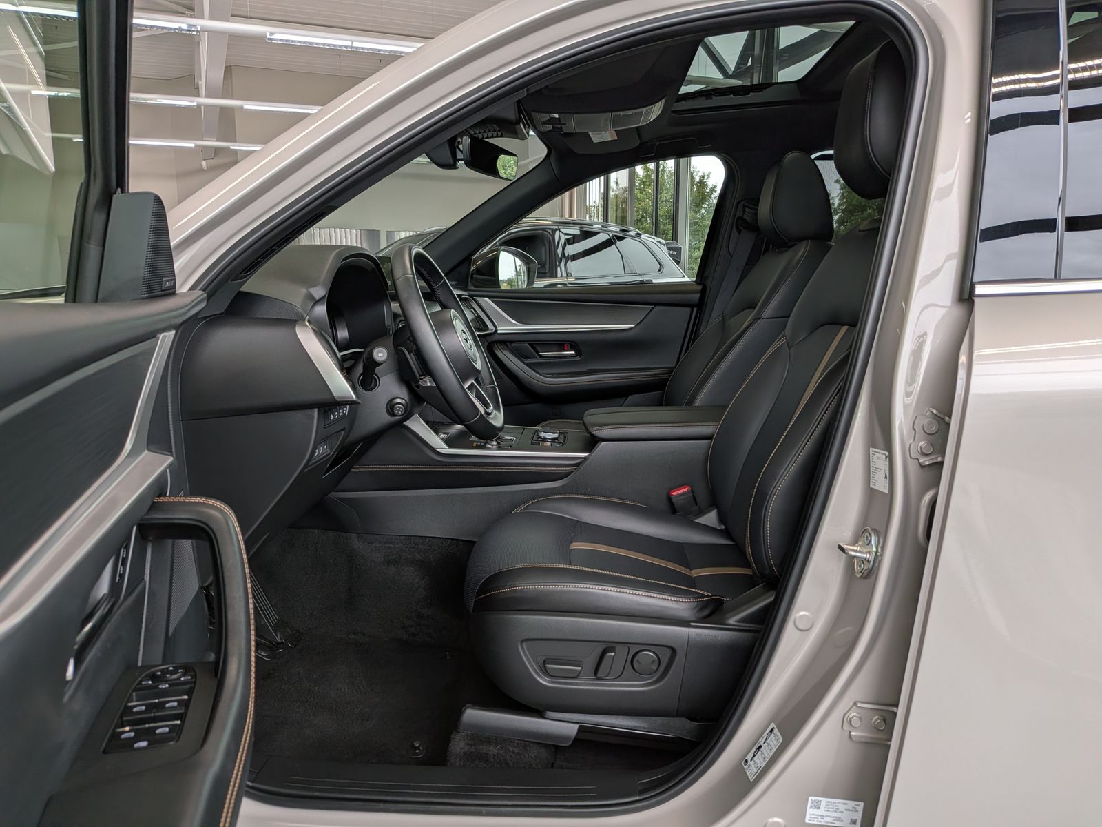 Vehicle image Mazda CX-80 3.3L E-SKYACTIV D 254 HOMURA+ 7-seat Pano