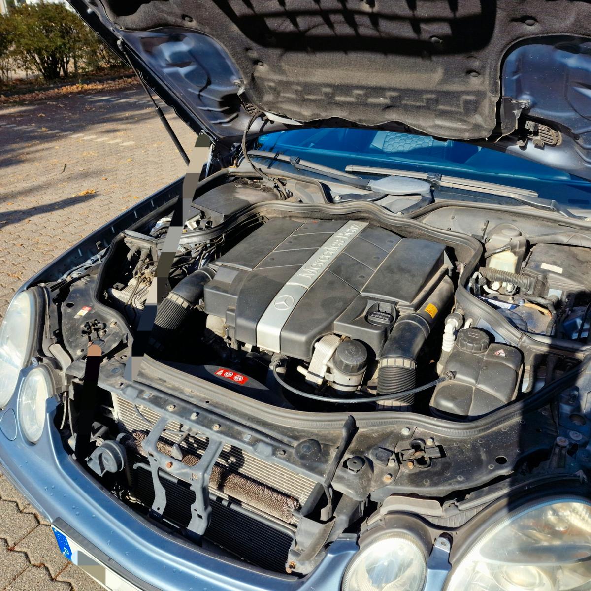 Mercedes-Benz E240 2004 — photo 14