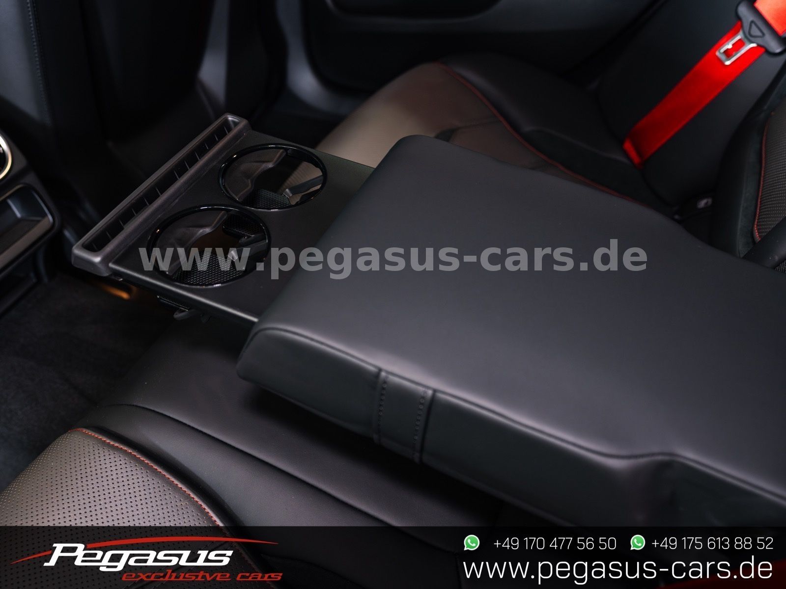 MERCEDES-BENZ C 63 AMG - 31