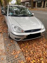 Ford Focus - Ford Focus mit Benzin-Antrieb: Kleinwagen, Automatik