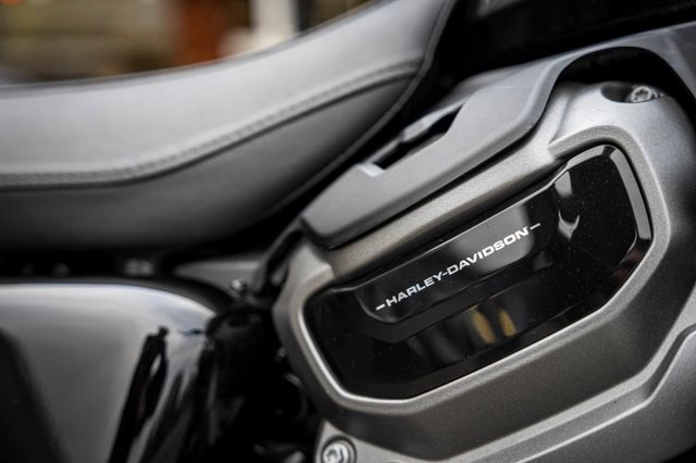 Fahrzeugabbildung Harley-Davidson NIGHTSTER SPECIAL RH975S MY23 - JEKILL&HYDE -
